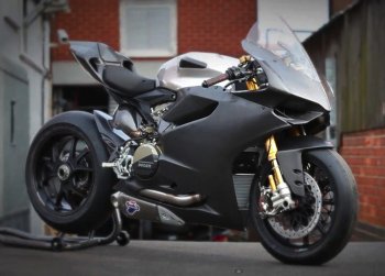 Компания Ducati выпустит «сверхлегкий» мотоцикл Superleggera