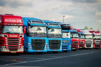 Плюсы работы дальнобойщиком в крупной транспортной компании
